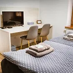 Πανσιόν Pri Kastieli Zaturcie 3*