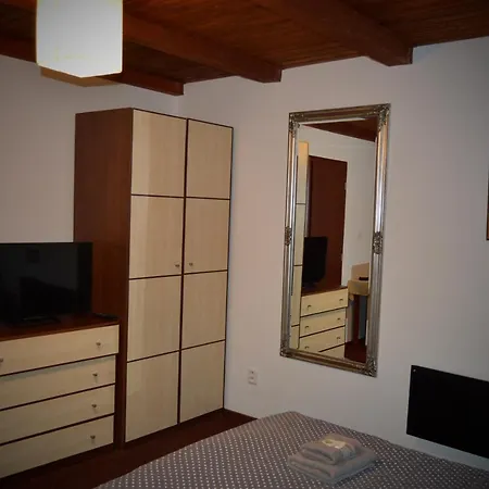 Penzión pre hostí Pri Kastieli Zaturcie 3*