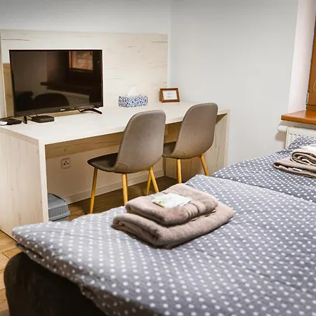 Maison d'hôtes Pri Kastieli Zaturcie 3*