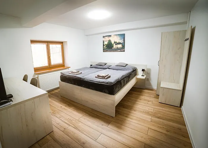 Pri Kaštieli Záturčie Affittacamere 3*